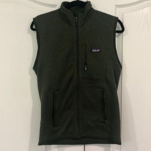 Men’s XS green Patagonia vest